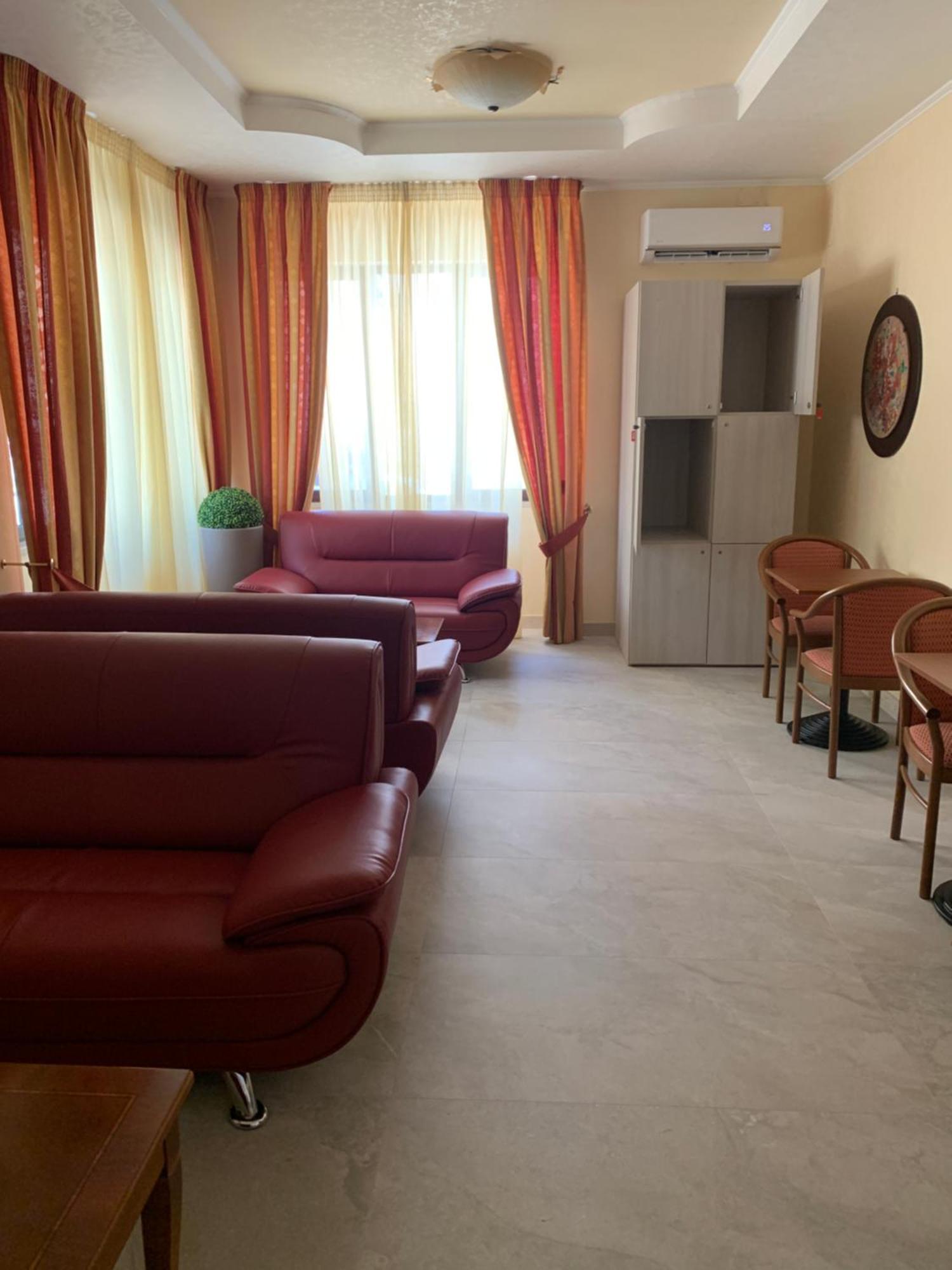 Aurora Hotel 3*
