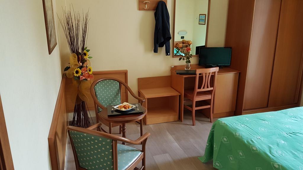 Aurora Hotel 3*